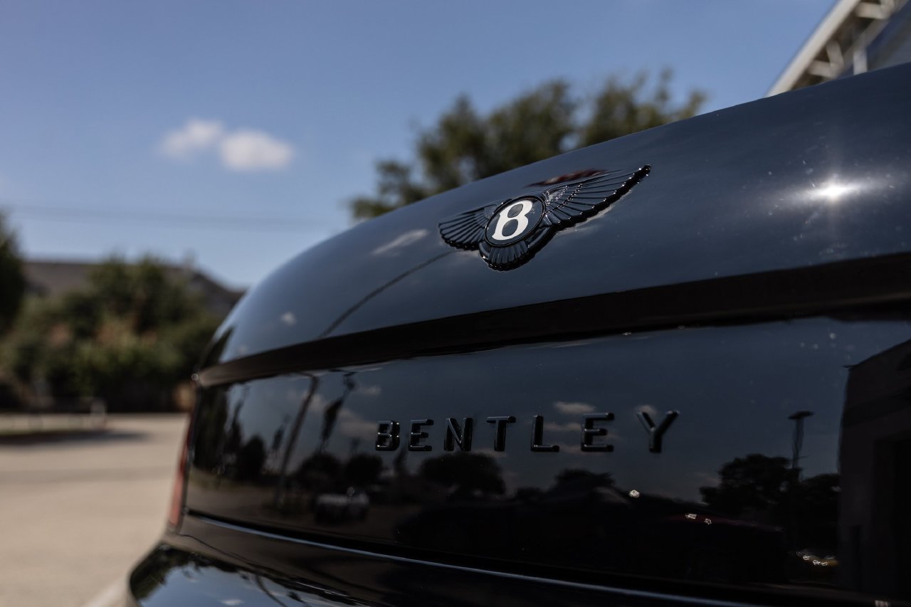 Certified 2025 Bentley Flying Spur Plug-In Hybrid AWD/4WD image 15