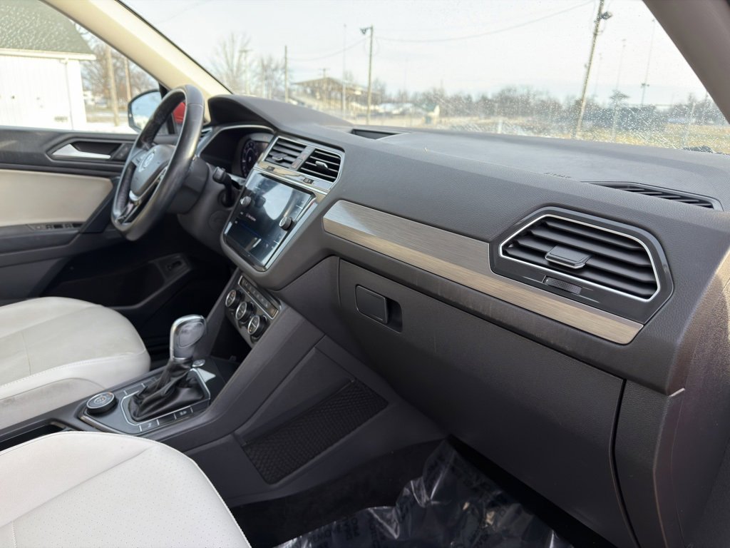 Used 2019 Volkswagen Tiguan SEL image 30