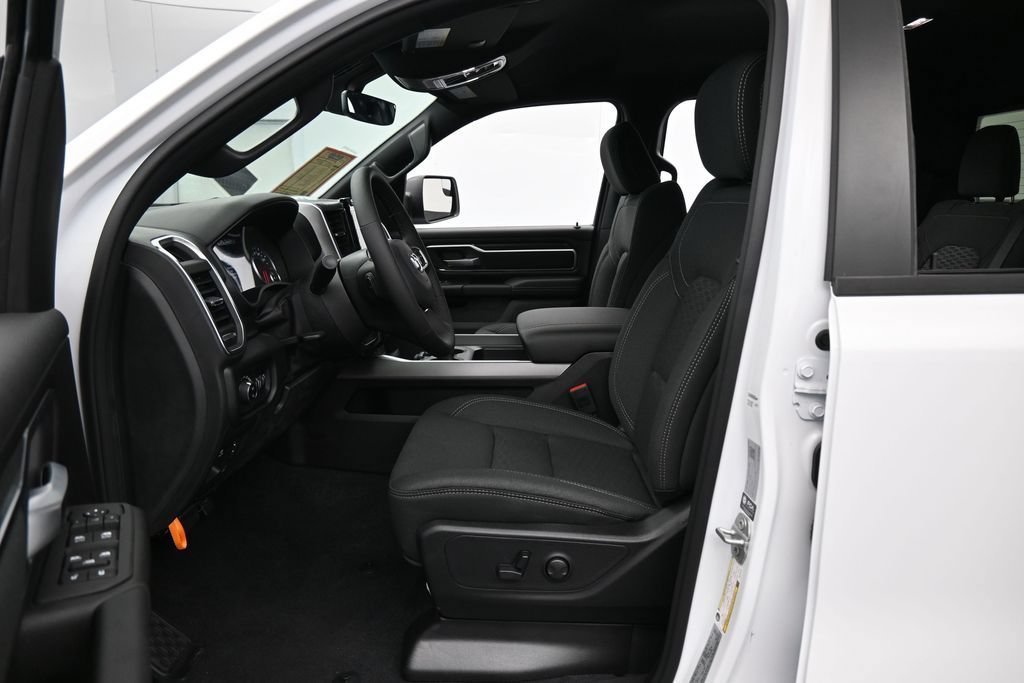 Used 2025 RAM 1500 Big Horn AWD/4WD image 11