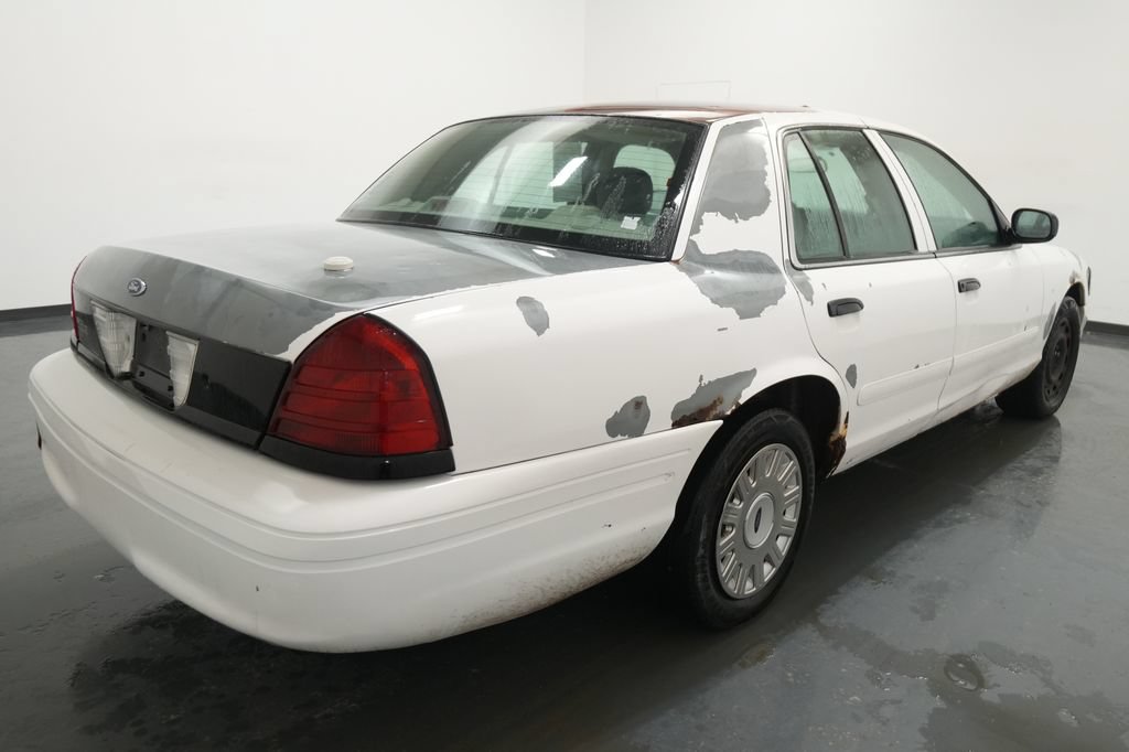 Used 2004 Ford Crown Victoria Police Interceptor RWD image 7