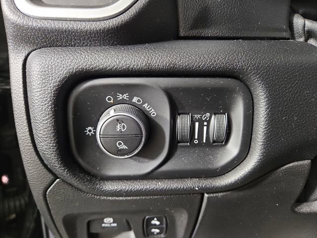 Used 2019 RAM 1500 Laramie image 27