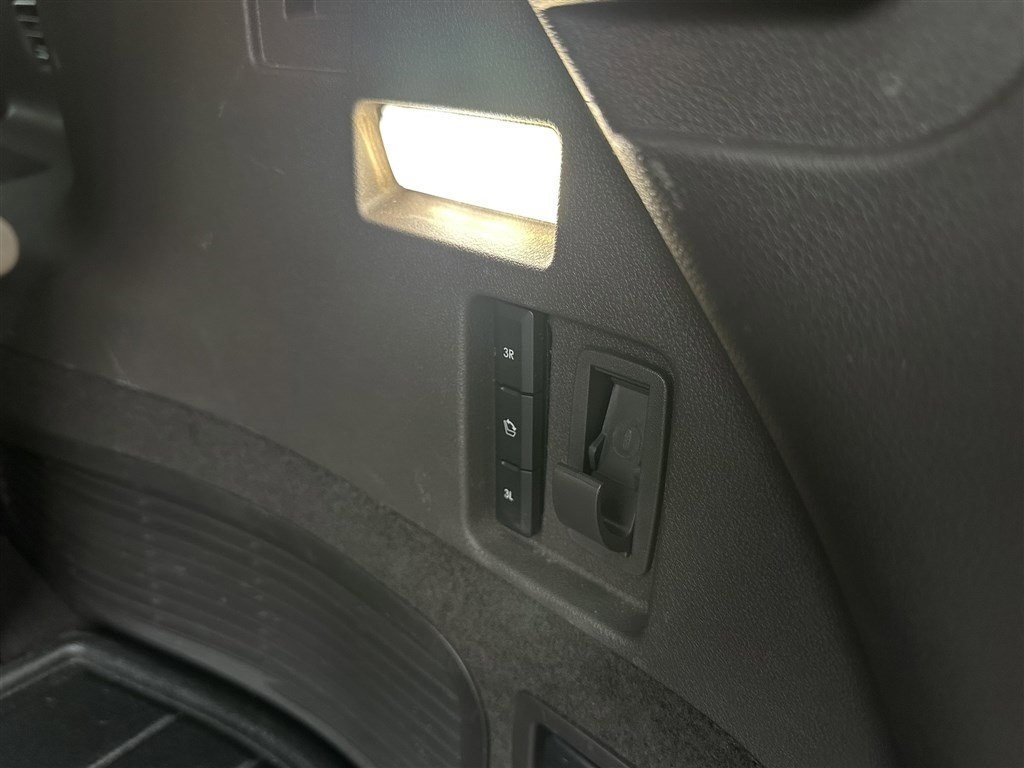 Used 2022 Lincoln Aviator Reserve w/ Equipment Group 201A image 14