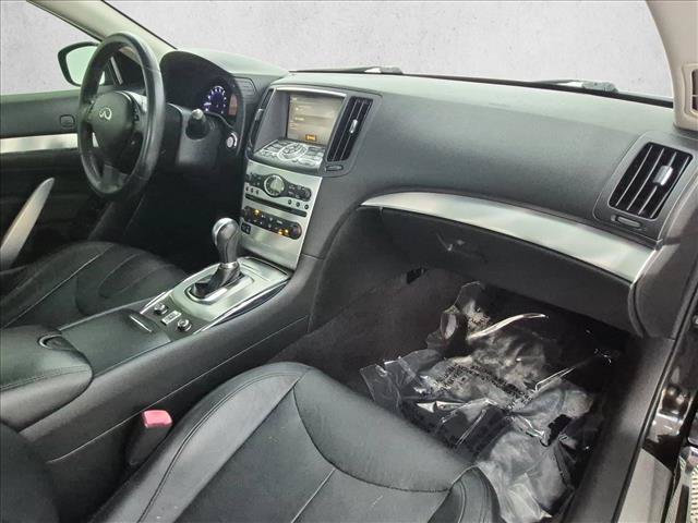 Used 2015 INFINITI Q60 Convertible w/ Premium Package RWD image 27
