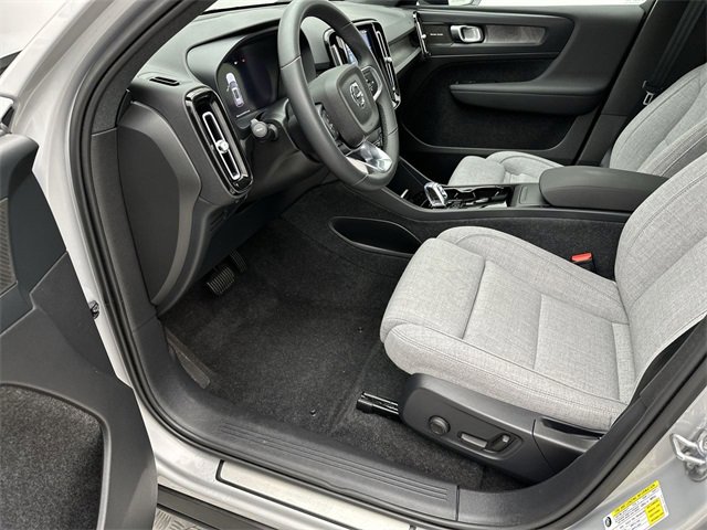 Certified 2023 Volvo XC40 Recharge Ultimate image 10
