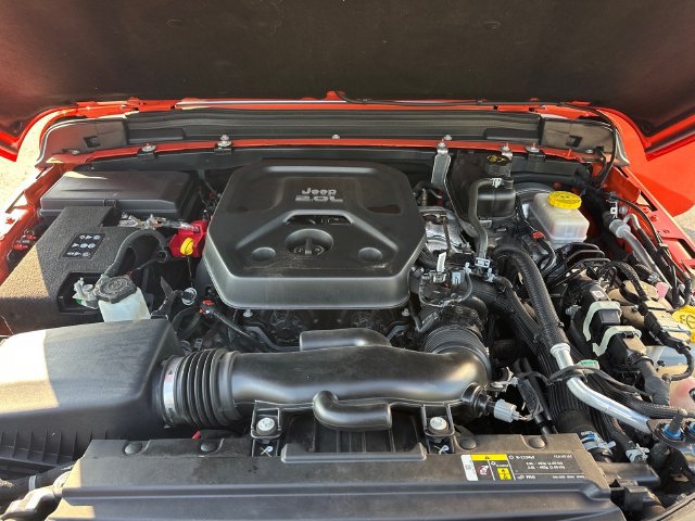 Used 2020 Jeep Wrangler Unlimited Sahara AWD/4WD image 29