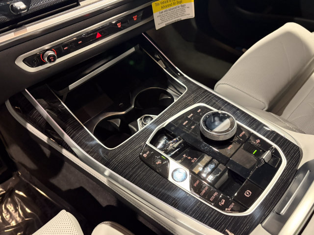 New 2026 BMW X7 xDrive40i w/ M Sport Package AWD/4WD image 20