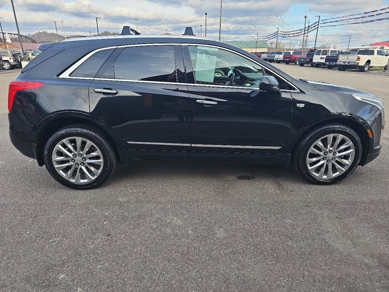 Used 2017 Cadillac XT5 Platinum AWD/4WD image 8