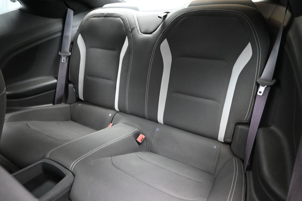 Used 2017 Chevrolet Camaro SS RWD image 19