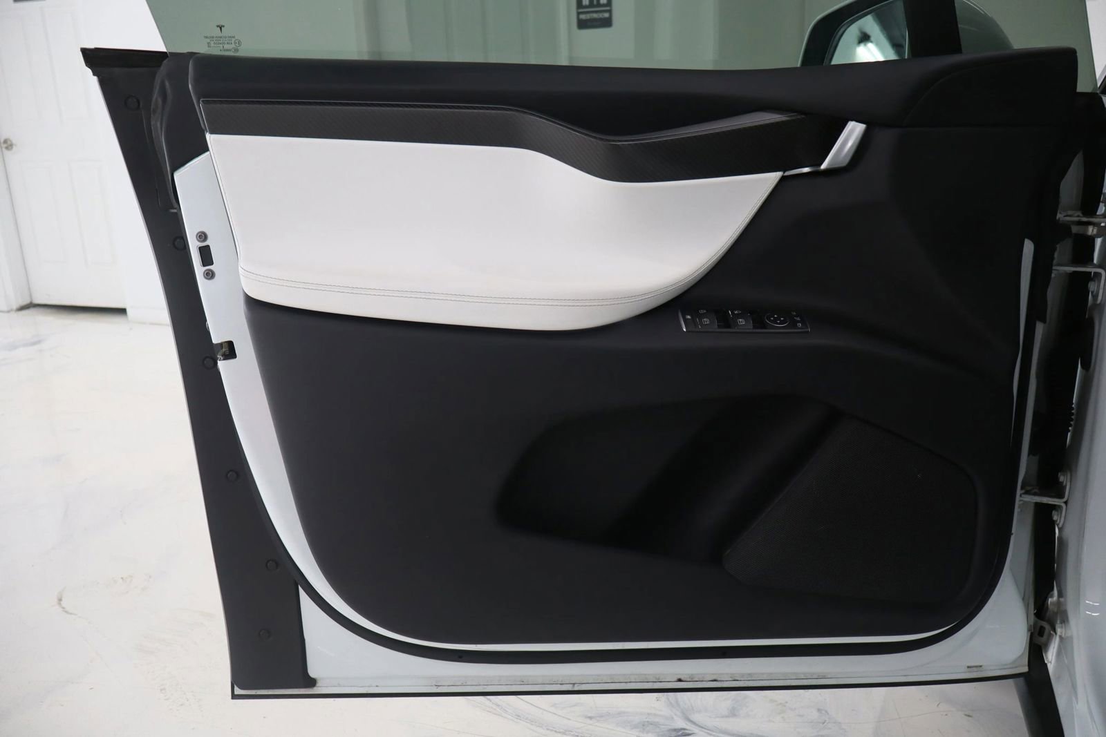 Used 2018 Tesla Model X 100D image 7