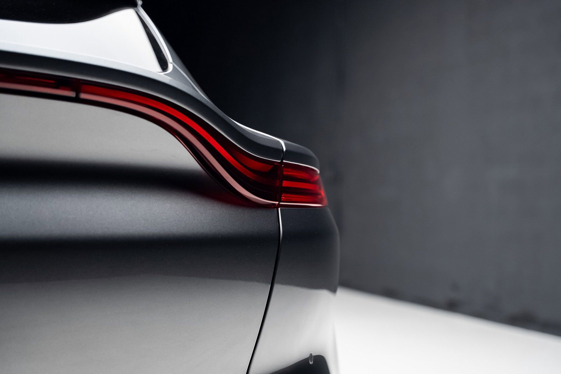 Used 2021 Aston Martin DBX image 27