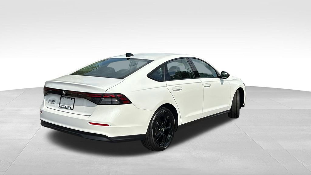 Certified 2025 Honda Accord SE image 7