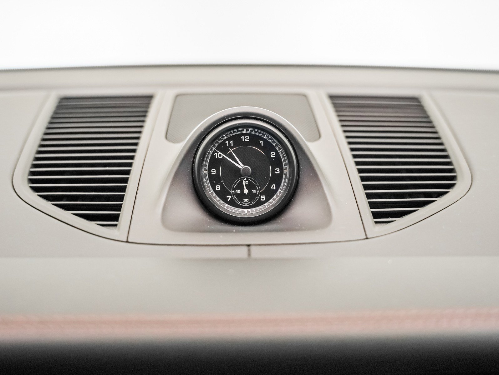 Certified 2024 Porsche Macan image 24