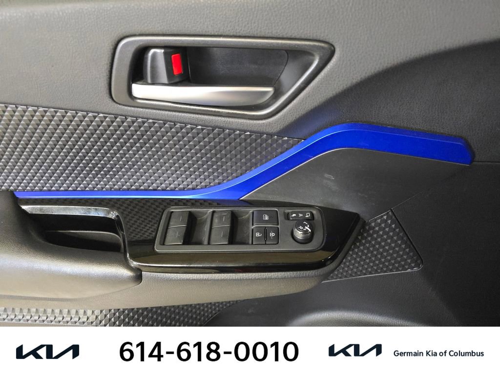 Used 2020 Toyota C-HR XLE image 26