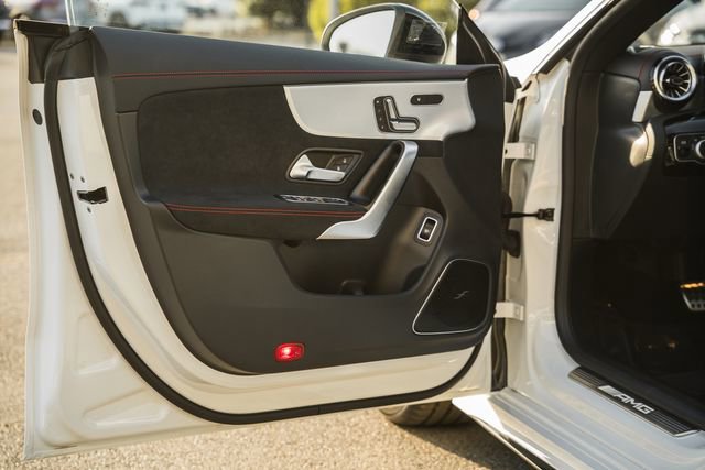 New 2025 Mercedes-Benz CLA 35 AMG 4MATIC image 37