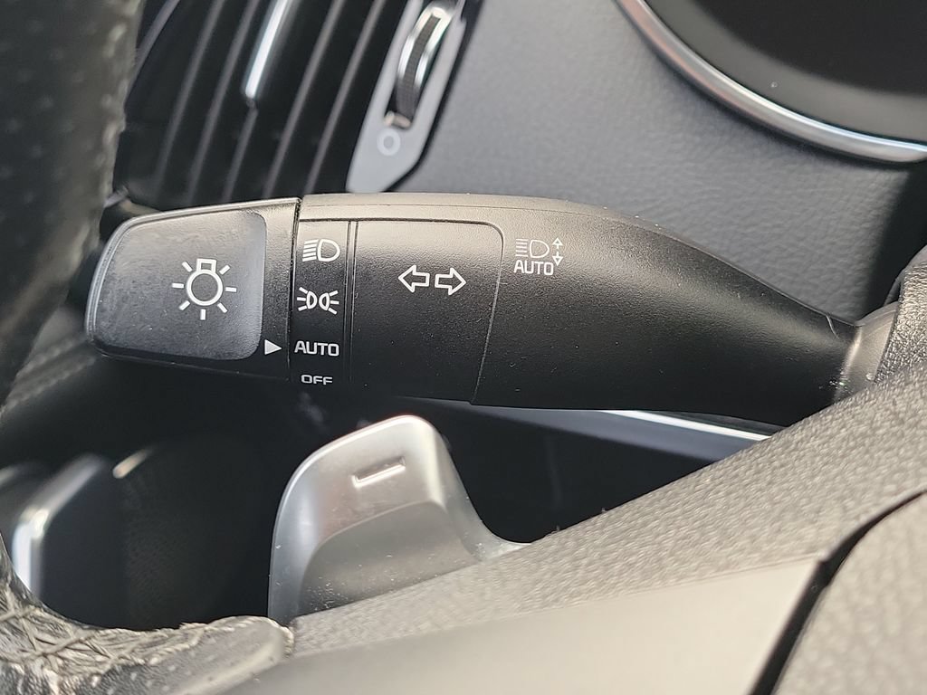 Used 2022 Kia Stinger GT-Line w/ Sun & Sound Package RWD image 11