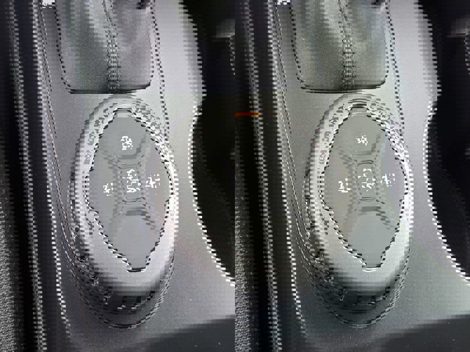 New 2025 Ford Bronco 4-Door image 10