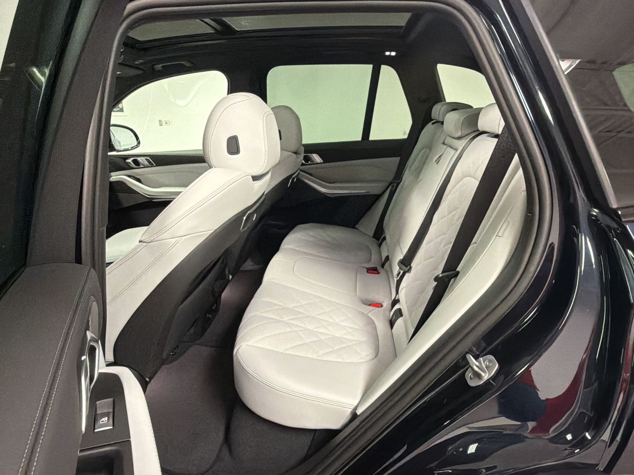 New 2026 BMW X5 sDrive40i w/ M Sport Package RWD image 22