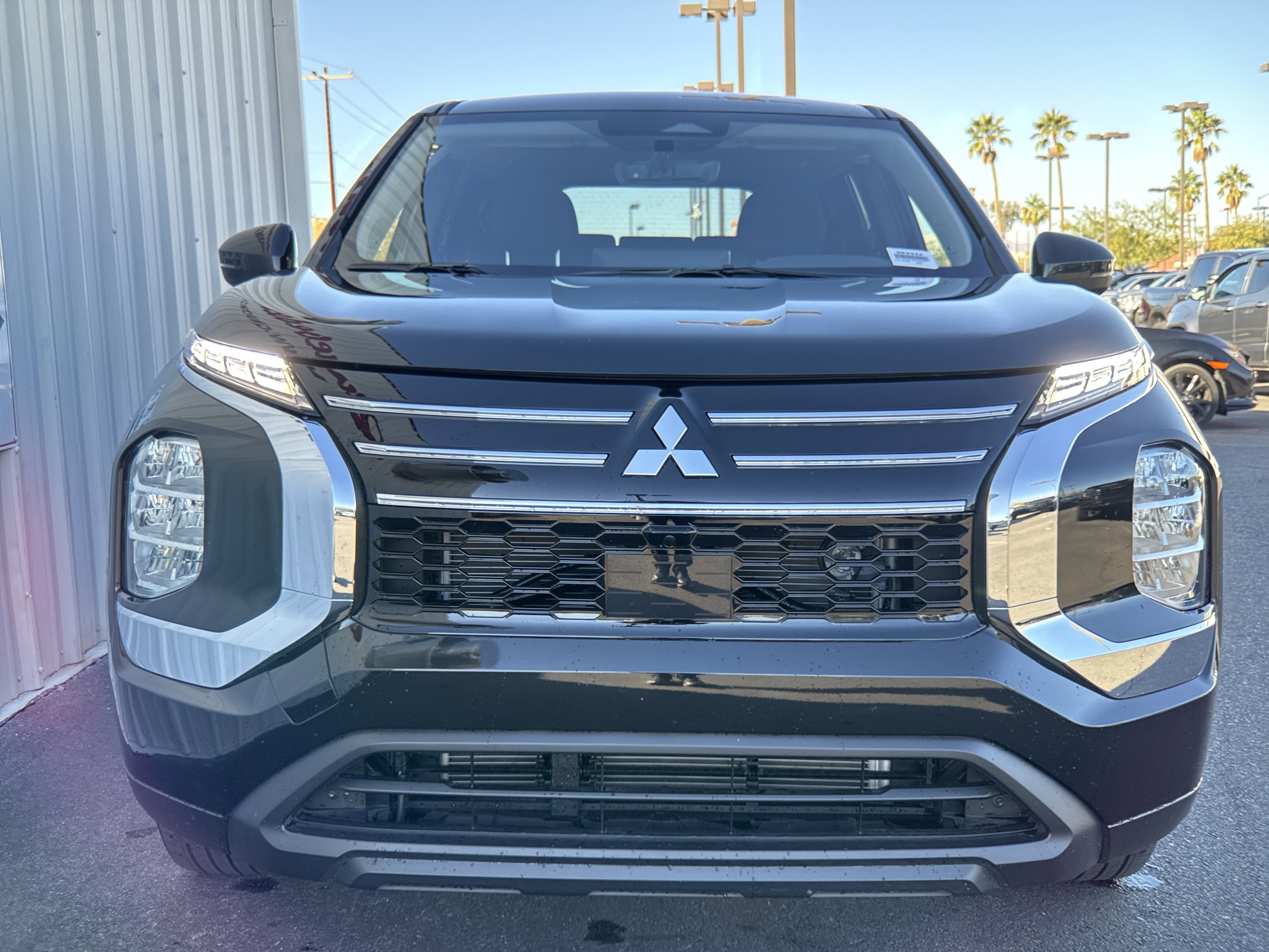 Used 2025 Mitsubishi Outlander ES image 6