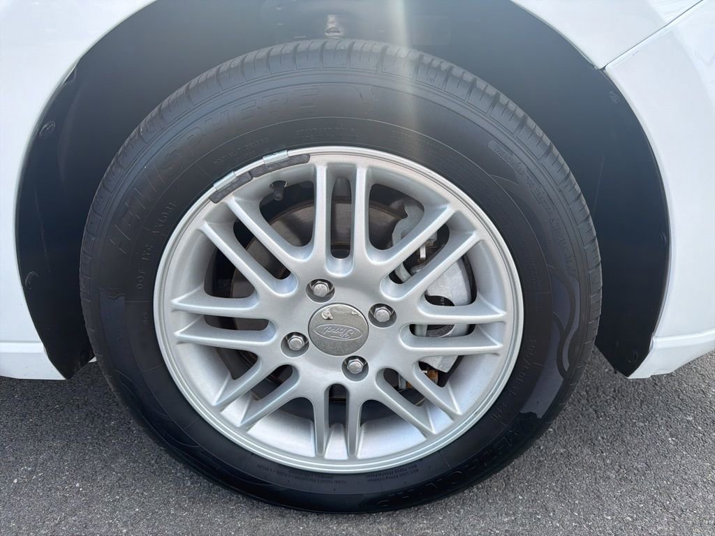Used 2008 Ford Focus SE image 14