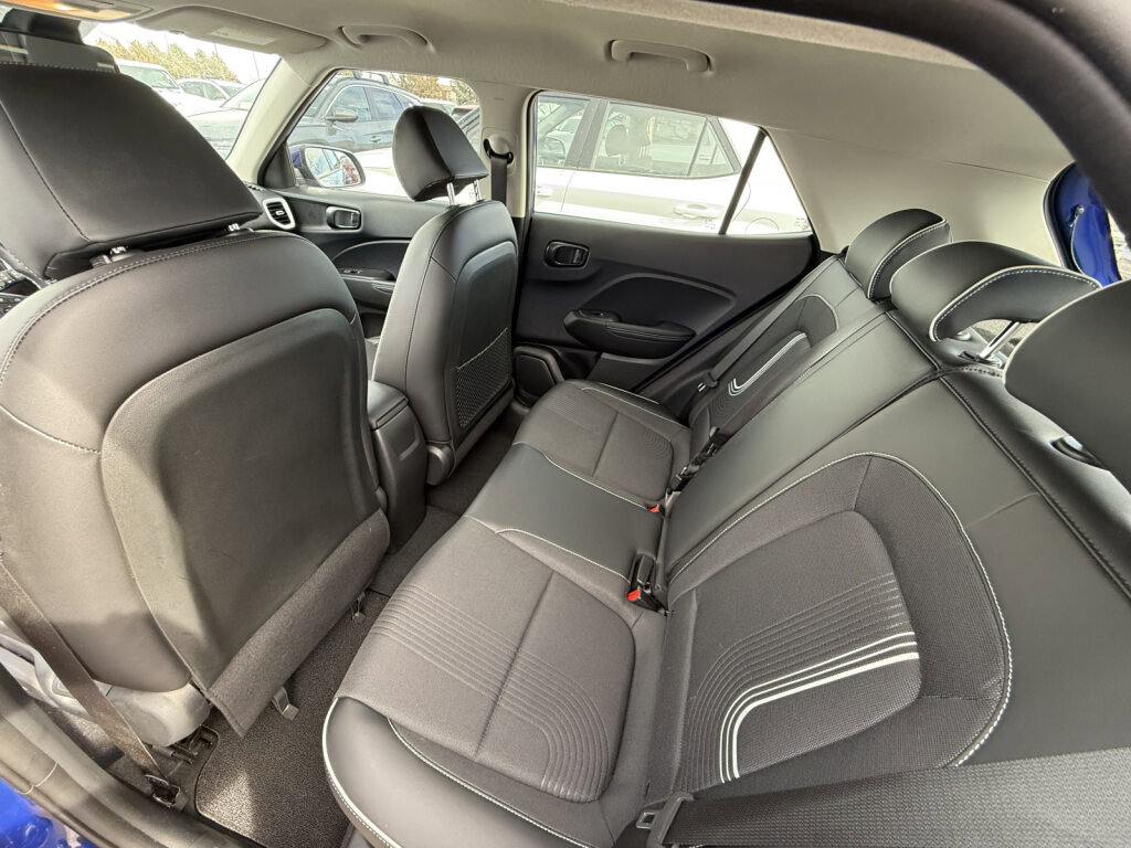 Used 2023 Hyundai Venue Limited w/ Cargo Package image 32