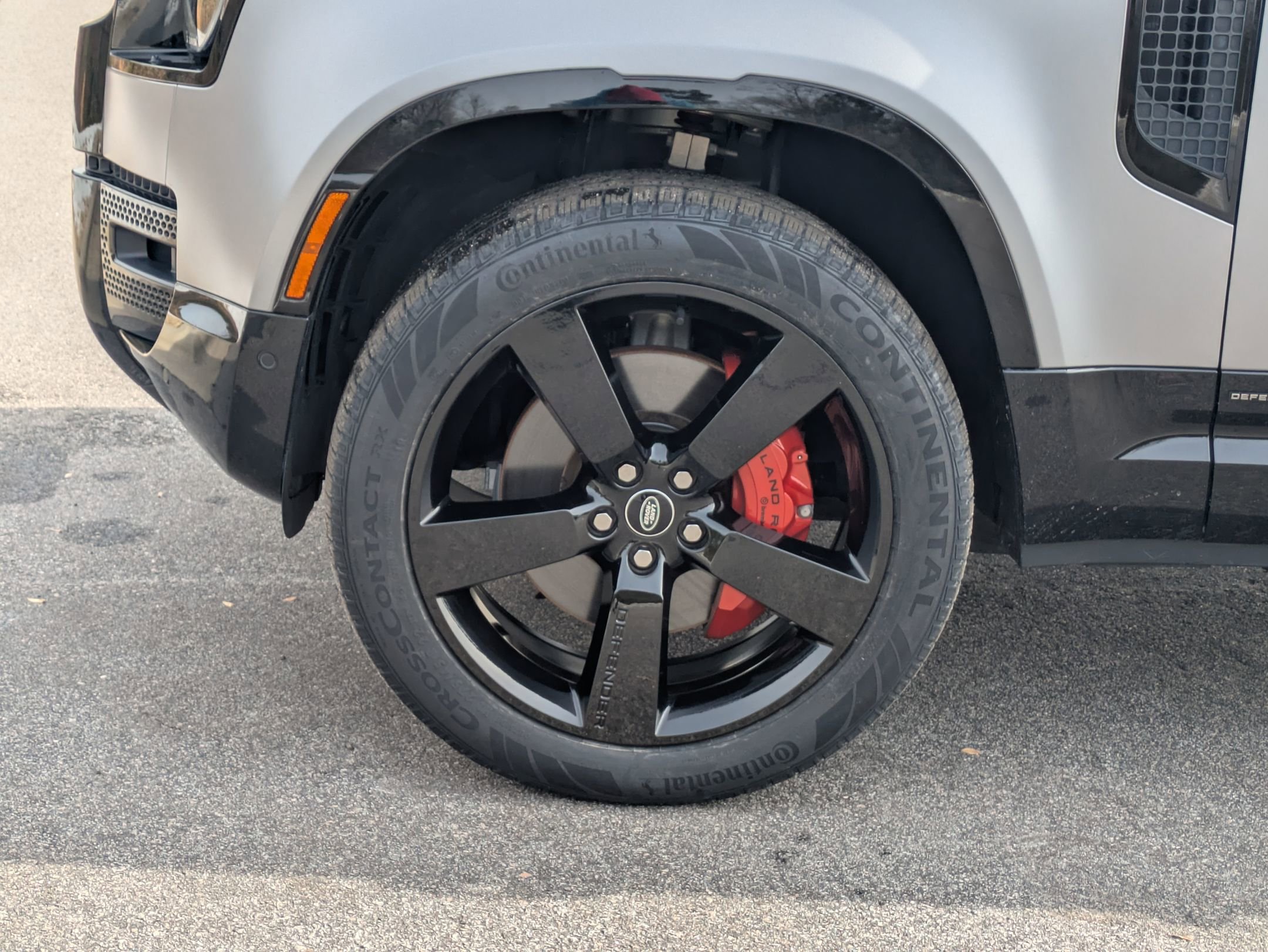 Used 2023 Land Rover Defender 110 X image 35