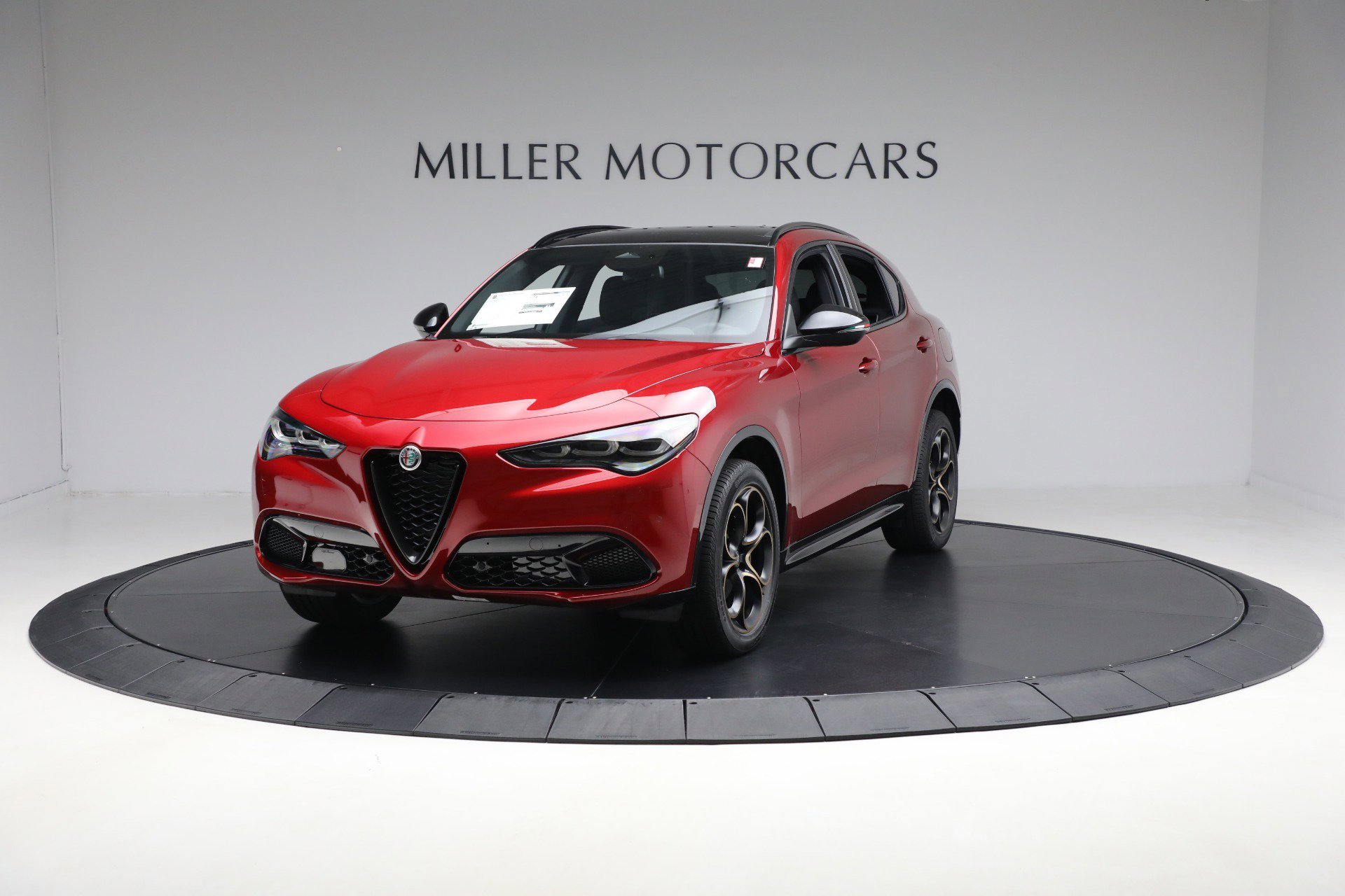 New 2025 Alfa Romeo Stelvio Sprint image 13