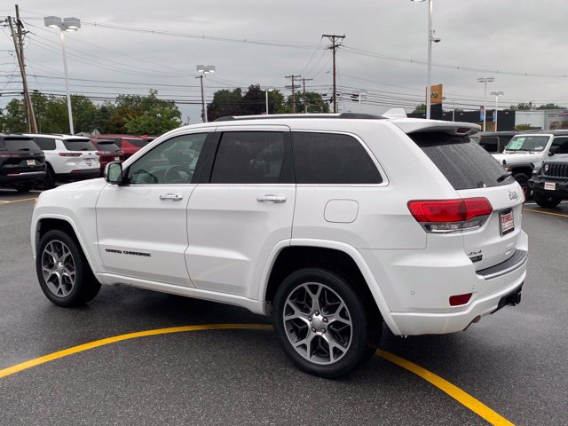 Used 2019 Jeep Grand Cherokee Overland AWD/4WD image 3