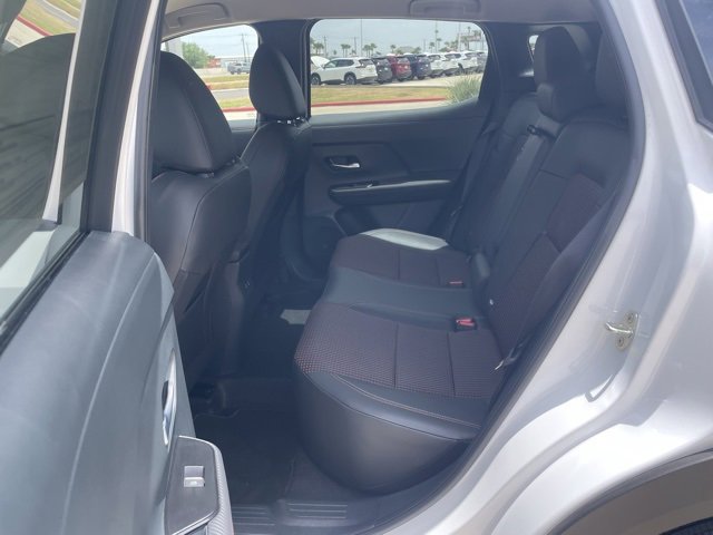 Certified 2025 Nissan Kicks SR image 17