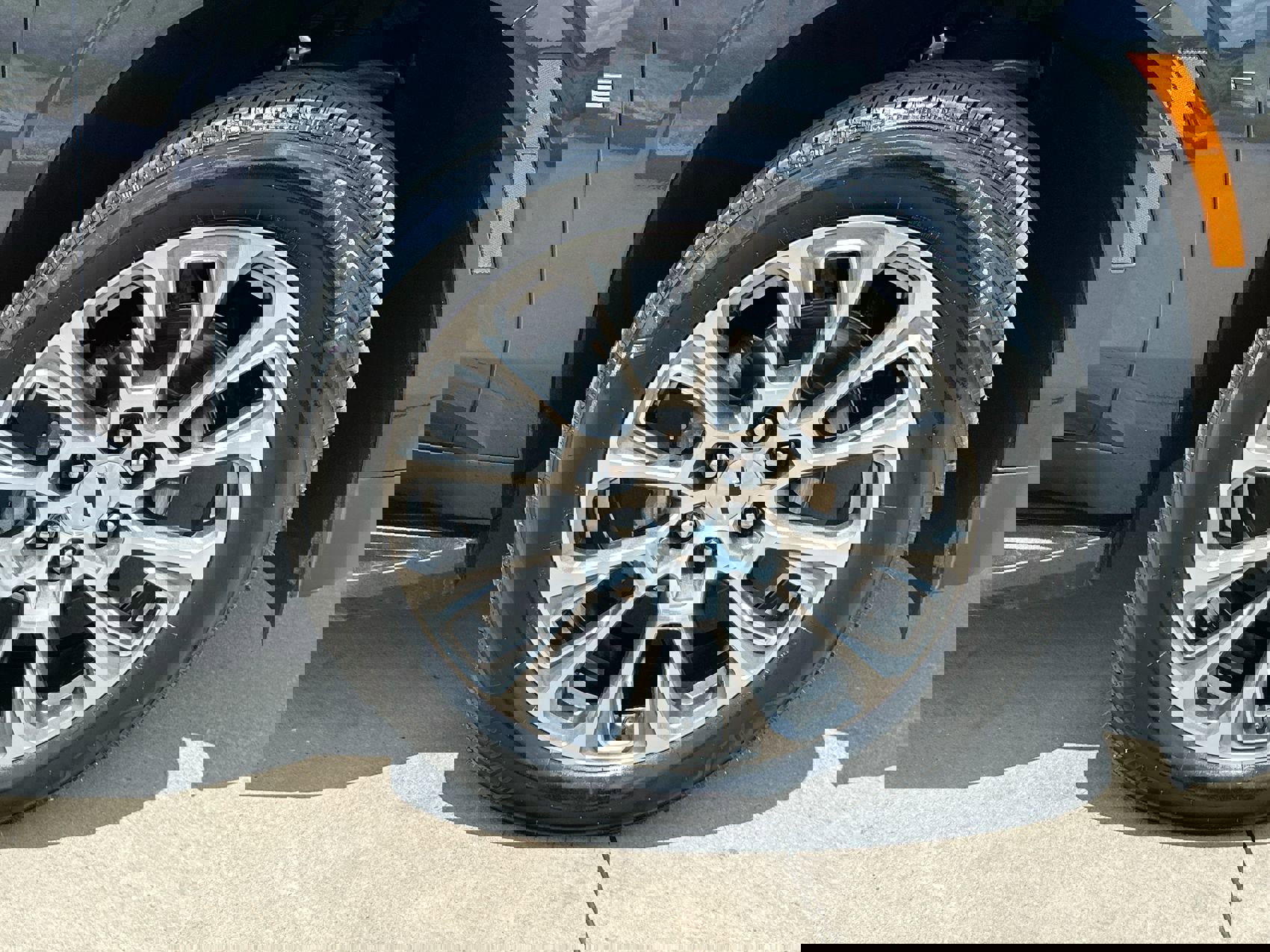 Used 2025 Chevrolet Tahoe Premier image 10