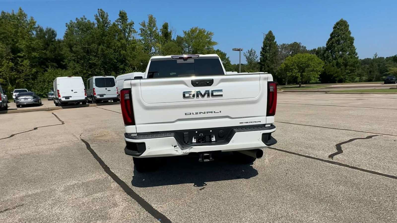 Certified 2025 GMC Sierra 2500 Denali Ultimate AWD/4WD image 7
