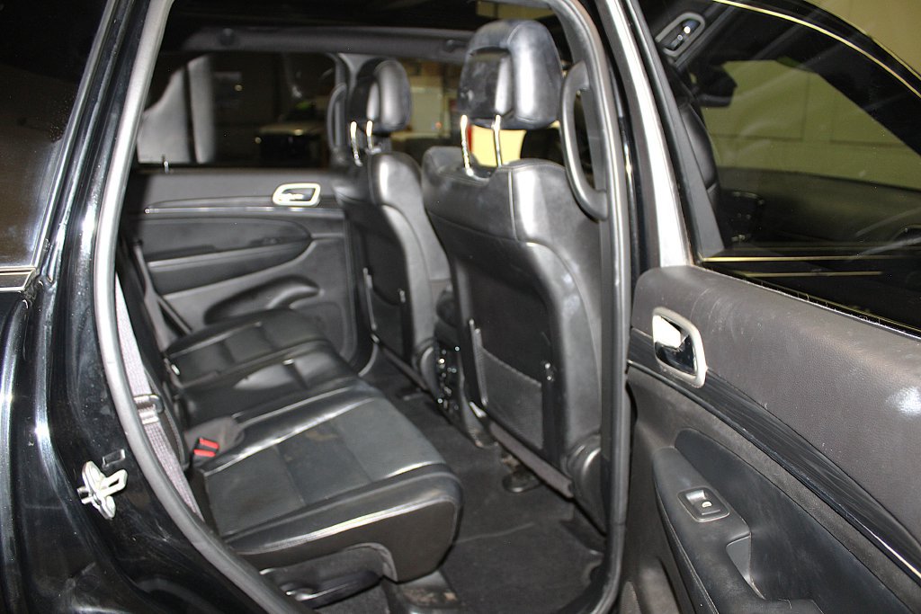 Certified 2021 Jeep Grand Cherokee Limited w/ Luxury Group II AWD/4WD image 36