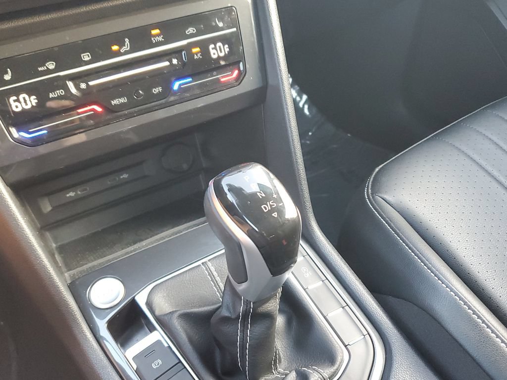 Certified 2023 Volkswagen Tiguan SE w/ Panoramic Sunroof Package FWD image 27