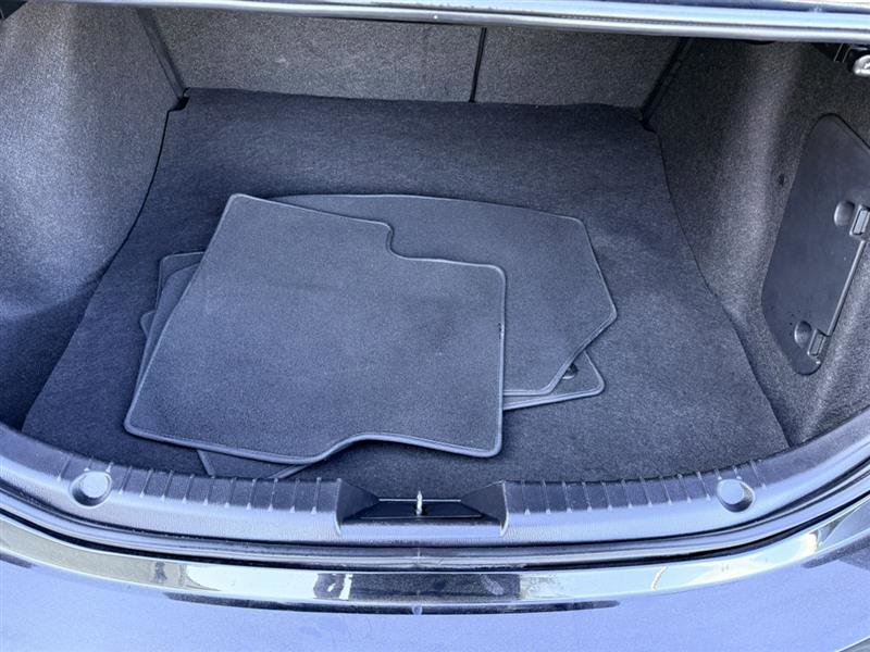 Used 2018 MAZDA MAZDA3 Touring FWD image 16
