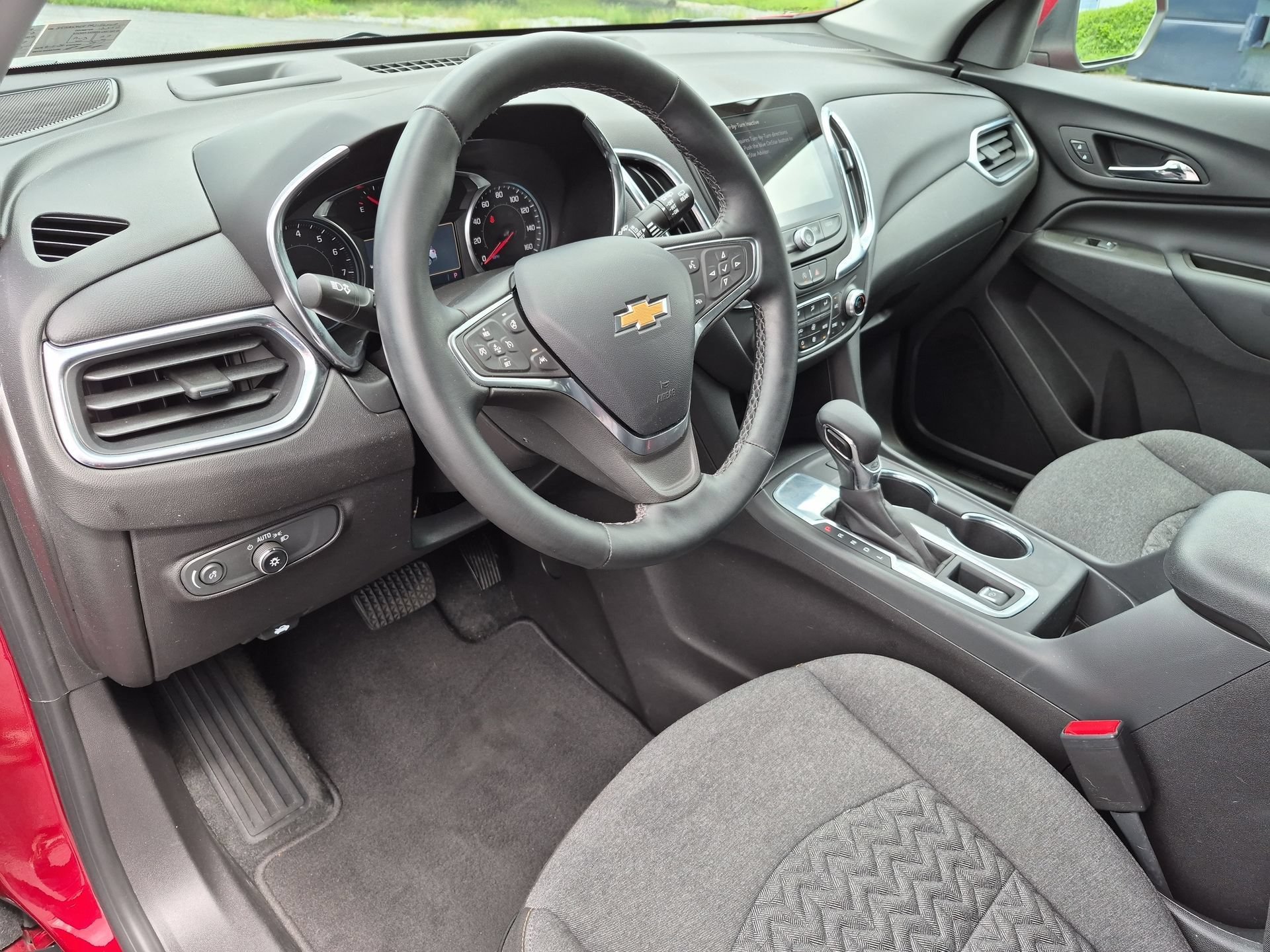 Certified 2024 Chevrolet Equinox LT FWD image 10