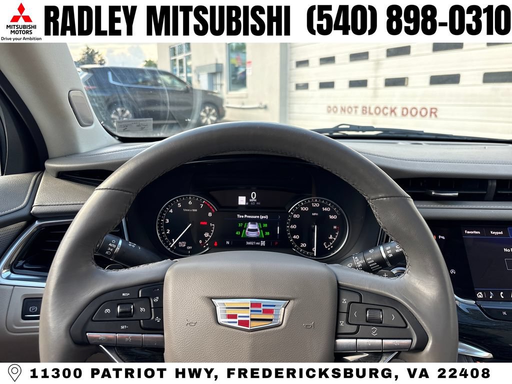 Used 2023 Cadillac XT6 Premium Luxury AWD/4WD image 6