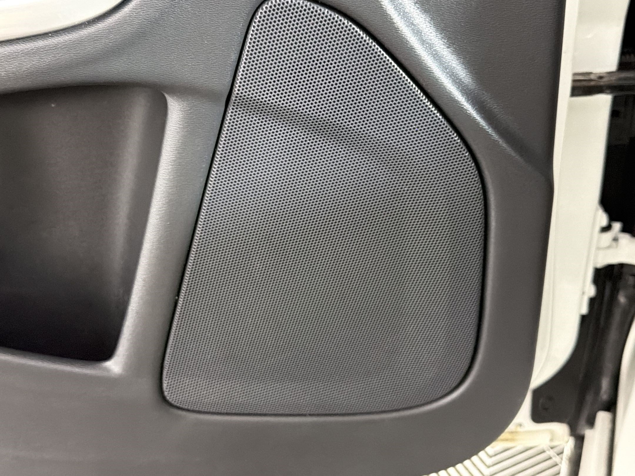 Used 2018 Volvo V60 T5 Dynamic w/ Vision Package FWD image 28