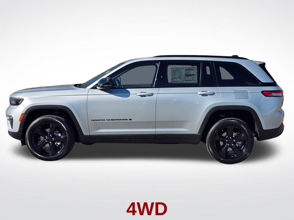 New 2025 Jeep Grand Cherokee Limited w/ Black Appearance Package image 18