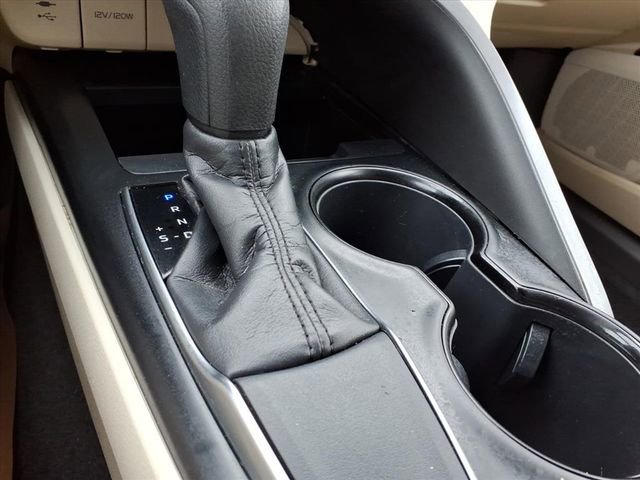 Used 2019 Toyota Camry LE image 27