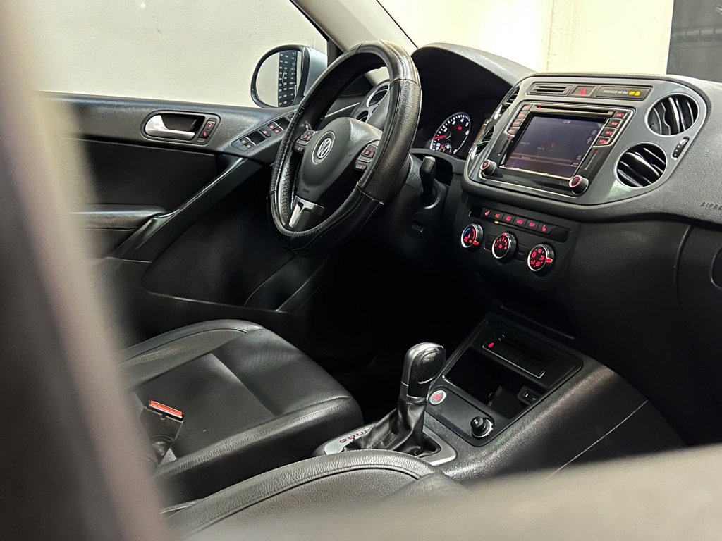 Used 2016 Volkswagen Tiguan SE image 19