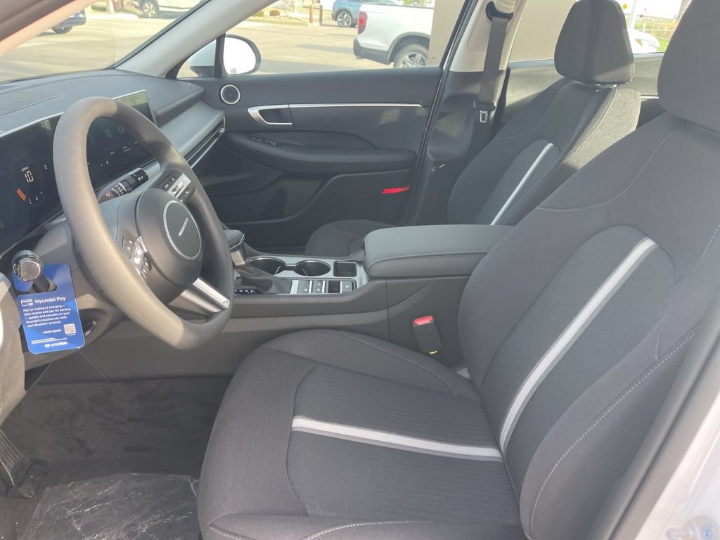 New 2026 Hyundai Sonata SE FWD image 16