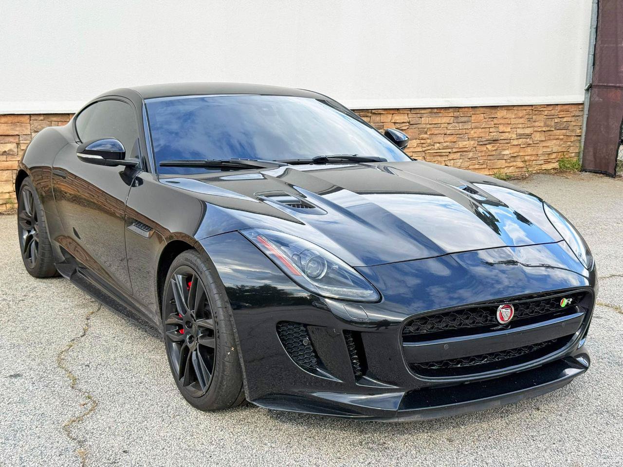 Used 2016 Jaguar F-TYPE R AWD/4WD image 4