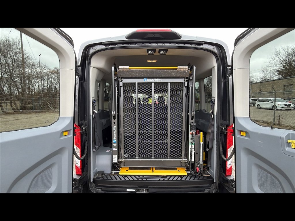 Used 2019 Ford Transit 350 XL image 21