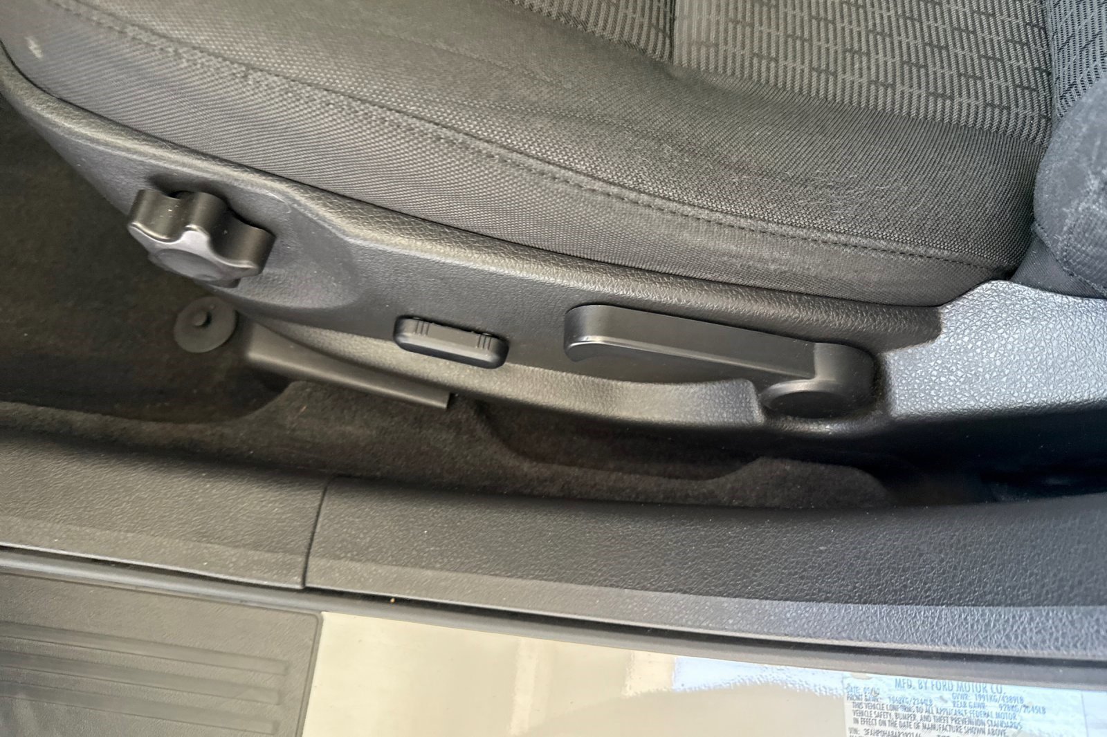 Used 2010 Ford Fusion SE FWD image 14