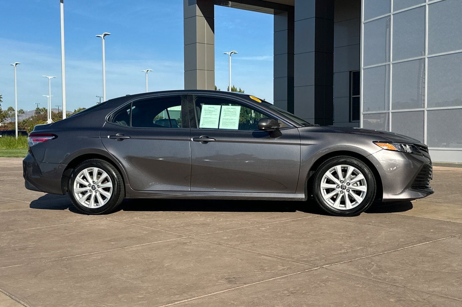 Certified 2020 Toyota Camry LE FWD image 3