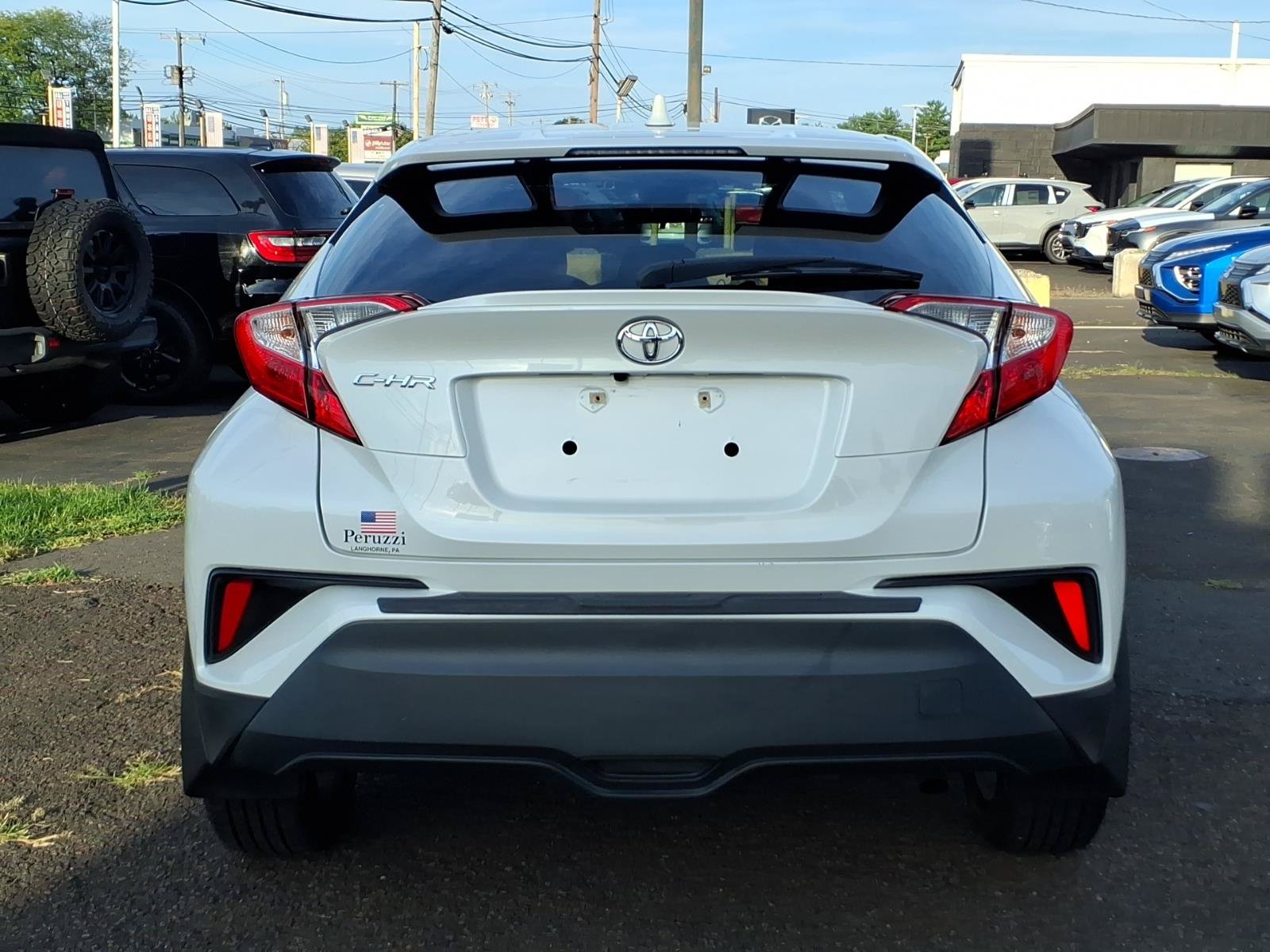 Used 2021 Toyota C-HR LE FWD image 4