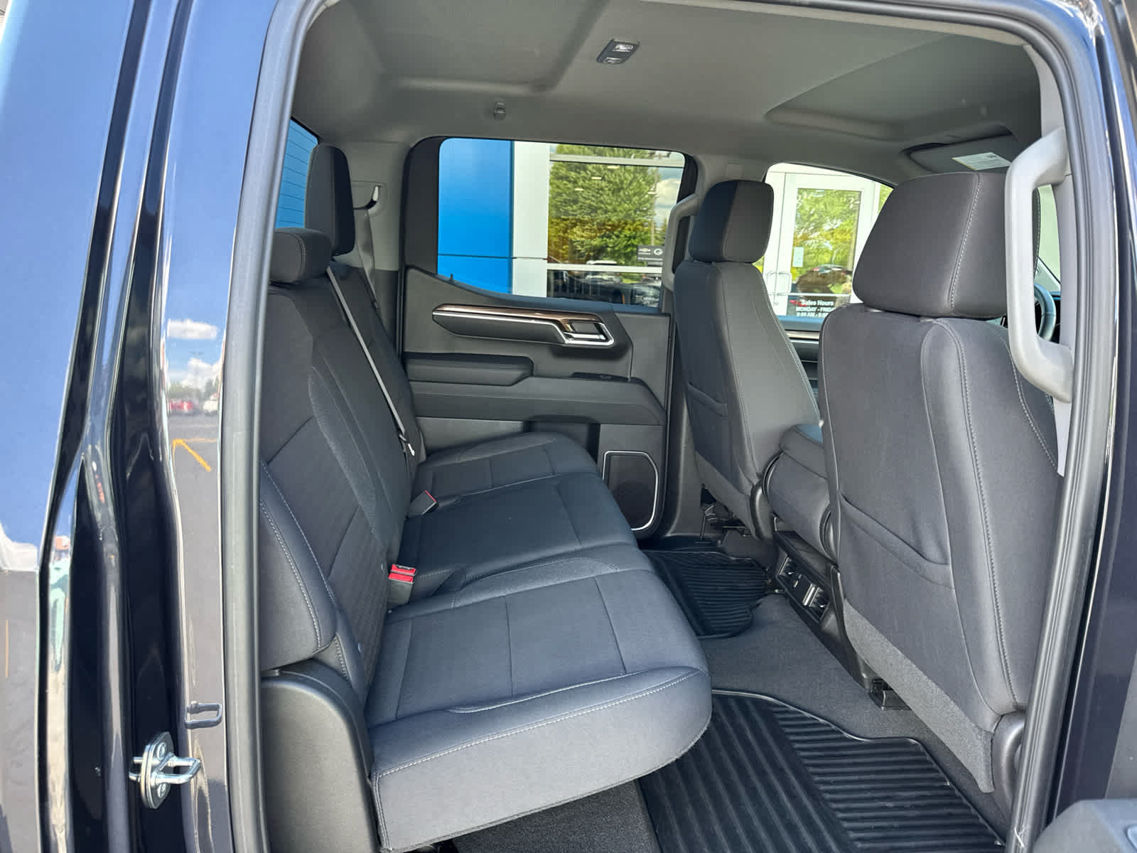 Certified 2024 Chevrolet Silverado 1500 LT AWD/4WD image 5
