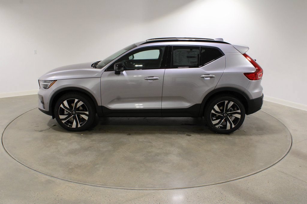 New 2026 Volvo XC40 B5 Ultra w/ Climate Package AWD/4WD image 3