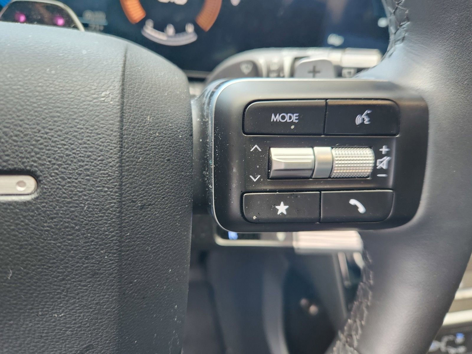 Certified 2025 Hyundai Santa Fe XRT image 13