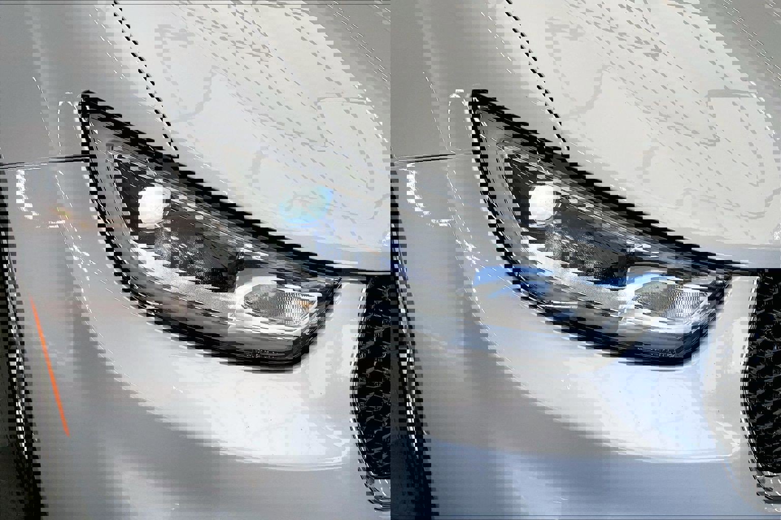 Used 2024 Chrysler Pacifica Touring-L image 28