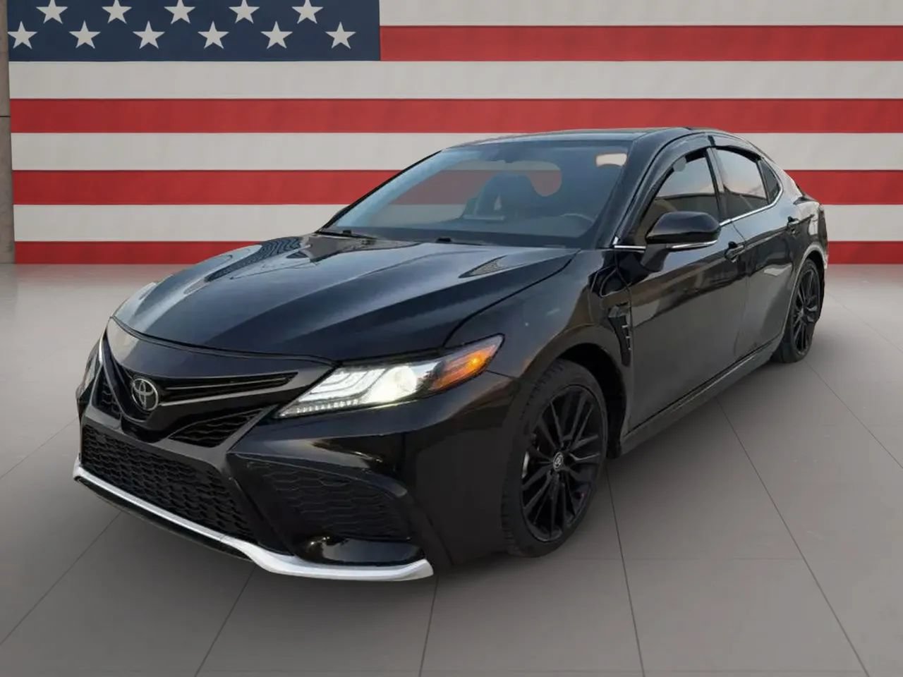 Used 2024 Toyota Camry XSE FWD image 2